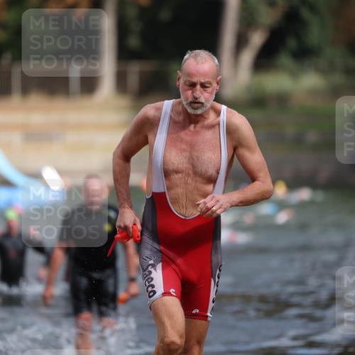 14.09.2025 - Stadtparktriathlon Michael Strokosch http://msf.ph/oto/8871958 14.09.2025 11:50:09 Schwimmen 1162, 1168, 1170, 1174, 1188, 1214 meine-sportfotos.de