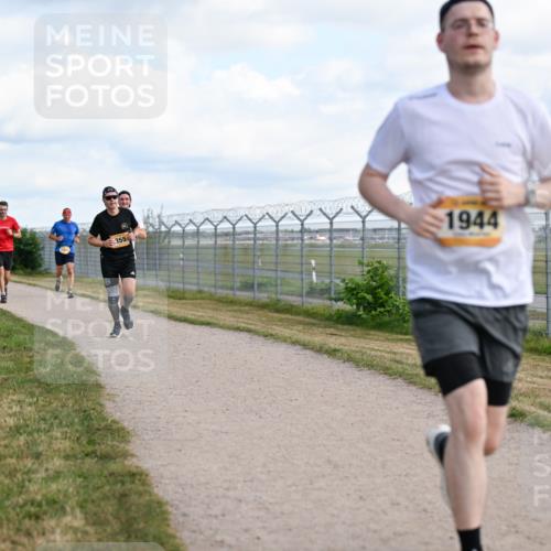 14.09.2025 - Airport Race Dr. Thomas Lammeyer http://msf.ph/oto/8872004 14.09.2025 12:16:36 Laufen 355, 1944 meine-sportfotos.de