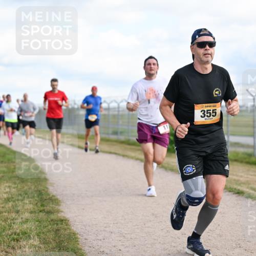 14.09.2025 - Airport Race Dr. Thomas Lammeyer http://msf.ph/oto/8872045 14.09.2025 12:16:40 Laufen 11, 355 meine-sportfotos.de