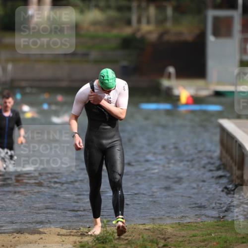 14.09.2025 - Stadtparktriathlon Michael Strokosch http://msf.ph/oto/8872120 14.09.2025 11:51:00 Schwimmen 1123, 1133, 1172, 1205, 1219 meine-sportfotos.de