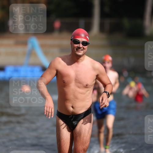 14.09.2025 - Stadtparktriathlon Michael Strokosch http://msf.ph/oto/8872158 14.09.2025 11:51:13 Schwimmen 1133, 1153, 1172, 1199, 1203, 1205 meine-sportfotos.de