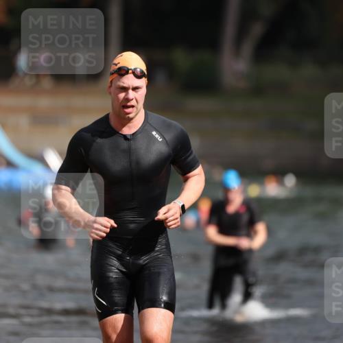 14.09.2025 - Stadtparktriathlon Michael Strokosch http://msf.ph/oto/8872282 14.09.2025 11:51:59 Schwimmen 1137, 1160, 1189, 1193 meine-sportfotos.de