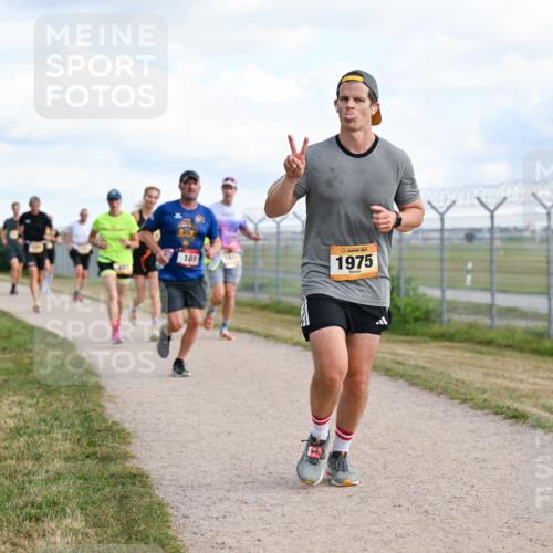 14.09.2025 - Airport Race Dr. Thomas Lammeyer http://msf.ph/oto/8872293 14.09.2025 12:16:57 Laufen 431, 101, 1975 meine-sportfotos.de