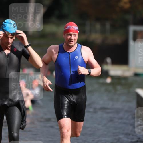 14.09.2025 - Stadtparktriathlon Michael Strokosch http://msf.ph/oto/8872303 14.09.2025 11:52:07 Schwimmen 1143, 1160, 1193, 1211 meine-sportfotos.de