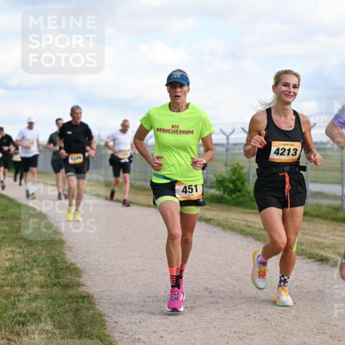 14.09.2025 - Airport Race Dr. Thomas Lammeyer http://msf.ph/oto/8872345 14.09.2025 12:17:00 Laufen 1309, 4213, 451, 1883, 1883 meine-sportfotos.de