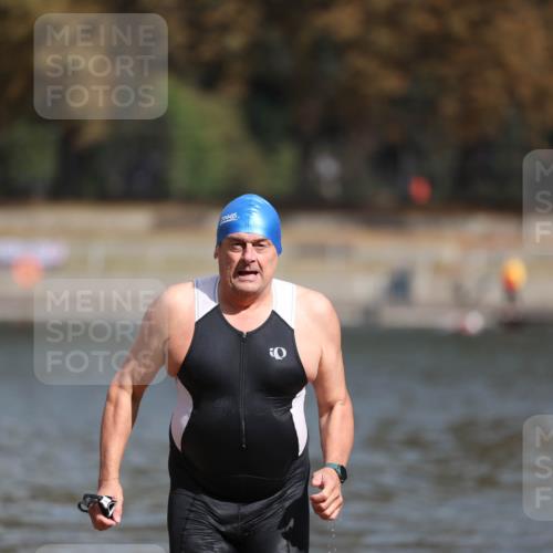 14.09.2025 - Stadtparktriathlon Michael Strokosch http://msf.ph/oto/8872372 14.09.2025 11:52:57 Schwimmen 1126, 1169 meine-sportfotos.de