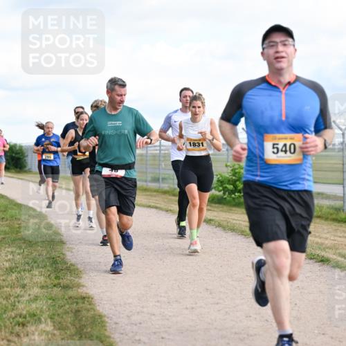 14.09.2025 - Airport Race Dr. Thomas Lammeyer http://msf.ph/oto/8872618 14.09.2025 12:17:17 Laufen 299, 1831, 540 meine-sportfotos.de