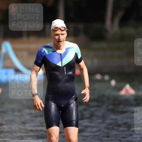14.09.2025 - Stadtparktriathlon Michael Strokosch http://msf.ph/oto/8872701 14.09.2025 11:55:19 Schwimmen 1148, 1204 meine-sportfotos.de