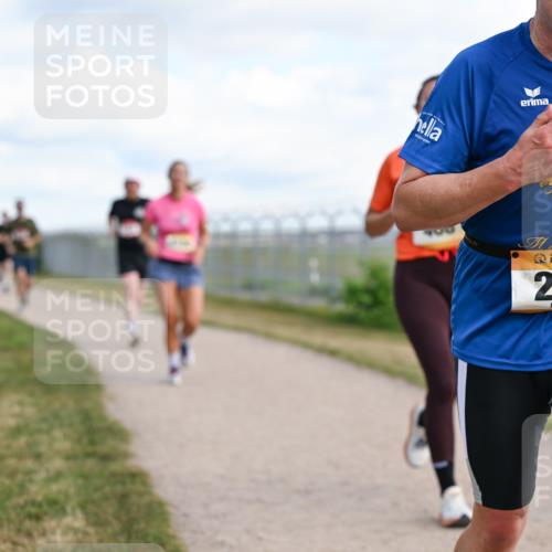 14.09.2025 - Airport Race Dr. Thomas Lammeyer http://msf.ph/oto/8872716 14.09.2025 12:17:22 Laufen 2018, 42, 299 meine-sportfotos.de