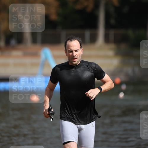 14.09.2025 - Stadtparktriathlon Michael Strokosch http://msf.ph/oto/8872750 14.09.2025 11:56:30 Schwimmen 1134 meine-sportfotos.de
