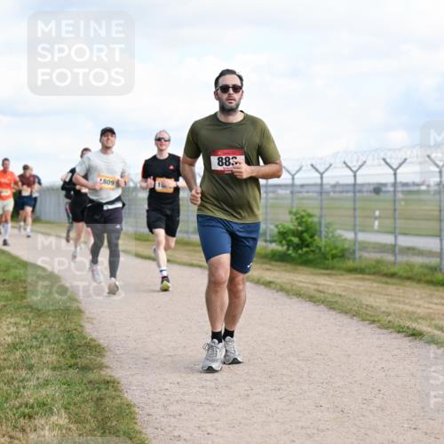 14.09.2025 - Airport Race Dr. Thomas Lammeyer http://msf.ph/oto/8872788 14.09.2025 12:17:29 Laufen 1809, 883 meine-sportfotos.de