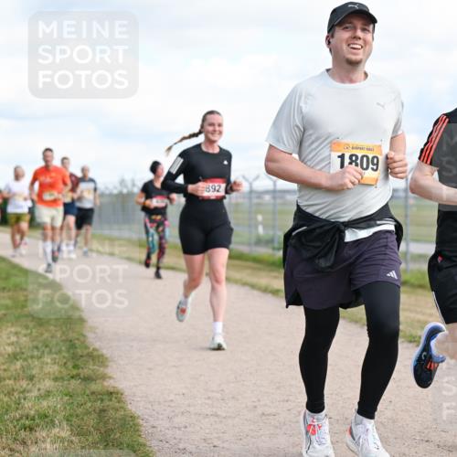 14.09.2025 - Airport Race Dr. Thomas Lammeyer http://msf.ph/oto/8872832 14.09.2025 12:17:32 Laufen 892, 1809, 85 meine-sportfotos.de