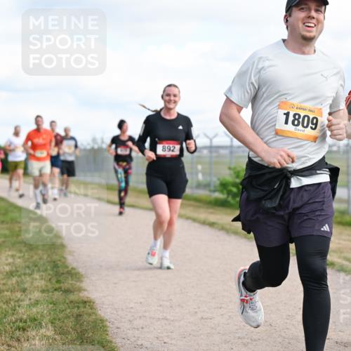 14.09.2025 - Airport Race Dr. Thomas Lammeyer http://msf.ph/oto/8872835 14.09.2025 12:17:32 Laufen 892, 0, 1809, 1885 meine-sportfotos.de