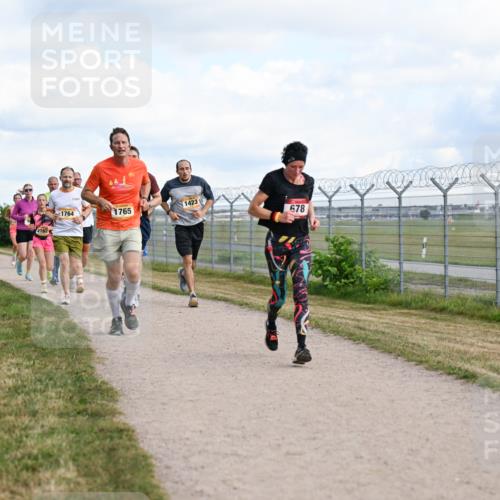 14.09.2025 - Airport Race Dr. Thomas Lammeyer http://msf.ph/oto/8872874 14.09.2025 12:17:34 Laufen 2162, 1423, 1764, 1765, 678 meine-sportfotos.de