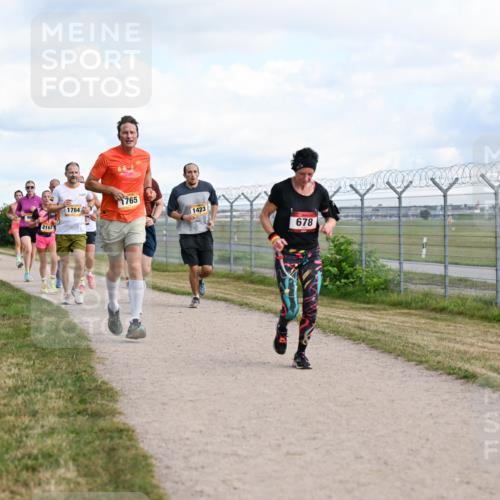 14.09.2025 - Airport Race Dr. Thomas Lammeyer http://msf.ph/oto/8872877 14.09.2025 12:17:34 Laufen 2162, 1764, 1765, 1423, 678 meine-sportfotos.de