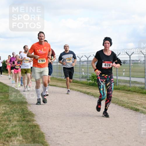 14.09.2025 - Airport Race Dr. Thomas Lammeyer http://msf.ph/oto/8872892 14.09.2025 12:17:35 Laufen 2162, 1764, 1765, 1423, 678 meine-sportfotos.de