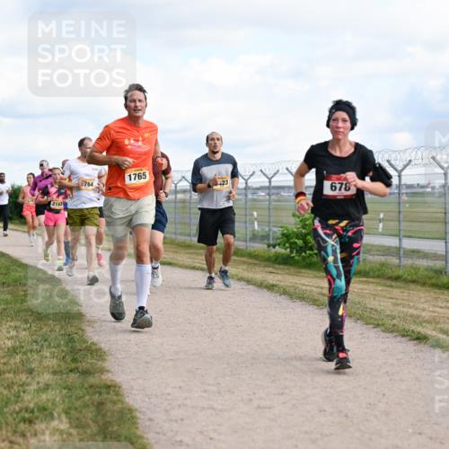 14.09.2025 - Airport Race Dr. Thomas Lammeyer http://msf.ph/oto/8872893 14.09.2025 12:17:35 Laufen 339, 2162, 764, 1765, 423, 678 meine-sportfotos.de