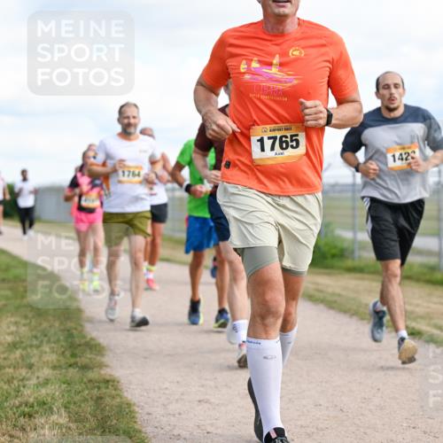 14.09.2025 - Airport Race Dr. Thomas Lammeyer http://msf.ph/oto/8872926 14.09.2025 12:17:37 Laufen 1764, 1765, 2102, 1422 meine-sportfotos.de