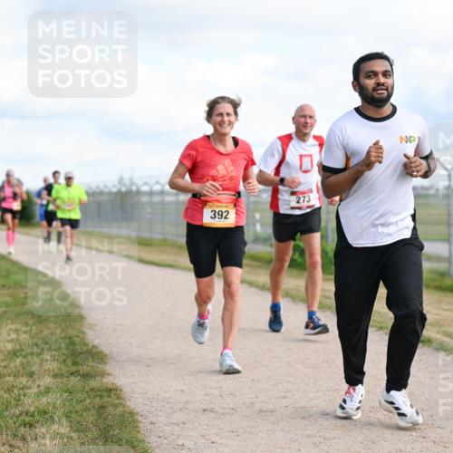 14.09.2025 - Airport Race Dr. Thomas Lammeyer http://msf.ph/oto/8873042 14.09.2025 12:17:46 Laufen 392, 273 meine-sportfotos.de