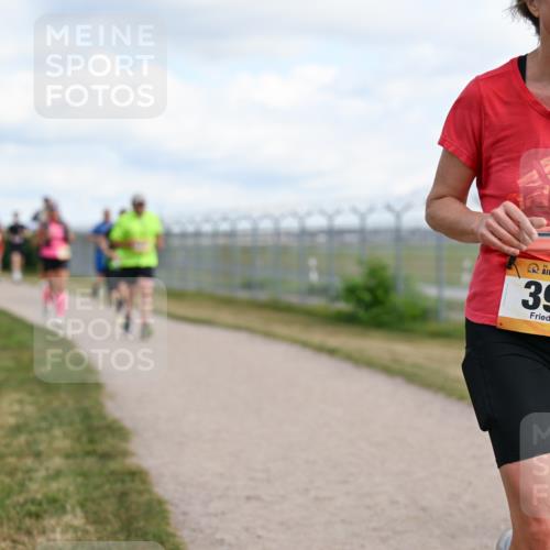 14.09.2025 - Airport Race Dr. Thomas Lammeyer http://msf.ph/oto/8873074 14.09.2025 12:17:48 Laufen 392, 27 meine-sportfotos.de