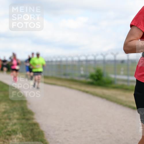 14.09.2025 - Airport Race Dr. Thomas Lammeyer http://msf.ph/oto/8873076 14.09.2025 12:17:48 Laufen 42, 392 meine-sportfotos.de