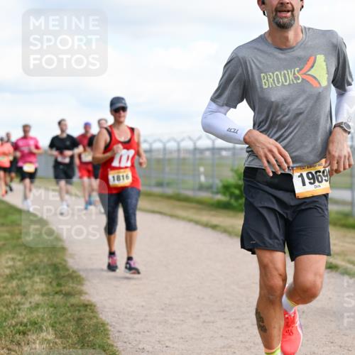 14.09.2025 - Airport Race Dr. Thomas Lammeyer http://msf.ph/oto/8873172 14.09.2025 12:17:55 Laufen 1816, 1969, 754 meine-sportfotos.de