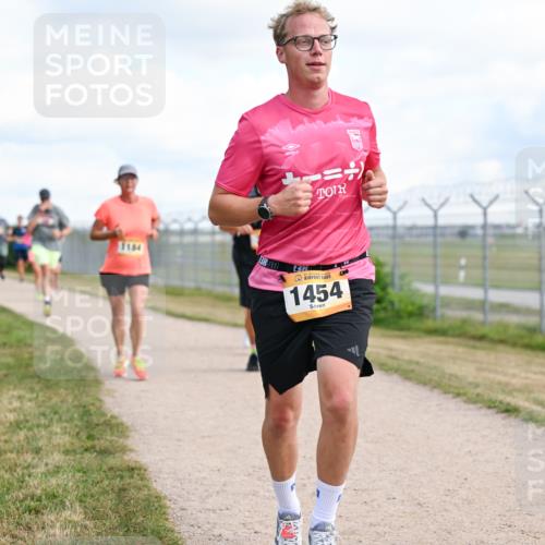 14.09.2025 - Airport Race Dr. Thomas Lammeyer http://msf.ph/oto/8873278 14.09.2025 12:18:01 Laufen 1454 meine-sportfotos.de