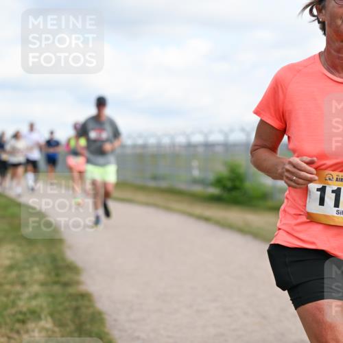 14.09.2025 - Airport Race Dr. Thomas Lammeyer http://msf.ph/oto/8873337 14.09.2025 12:18:04 Laufen 42, 1184 meine-sportfotos.de