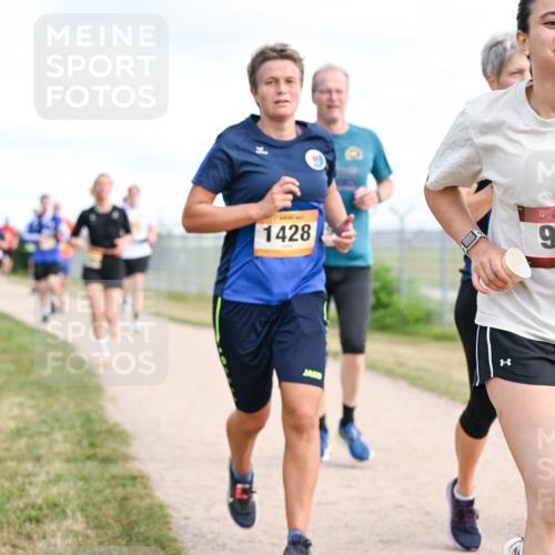 14.09.2025 - Airport Race Dr. Thomas Lammeyer http://msf.ph/oto/8873473 14.09.2025 12:18:12 Laufen 1428, 91 meine-sportfotos.de
