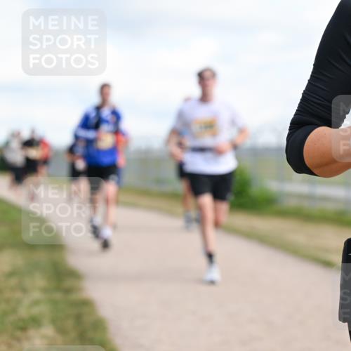 14.09.2025 - Airport Race Dr. Thomas Lammeyer http://msf.ph/oto/8873533 14.09.2025 12:18:16 Laufen 42, 1501 meine-sportfotos.de