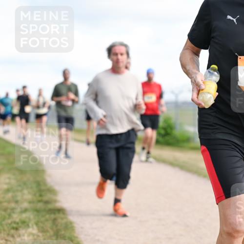 14.09.2025 - Airport Race Dr. Thomas Lammeyer http://msf.ph/oto/8873661 14.09.2025 12:18:23 Laufen 42, 1603 meine-sportfotos.de