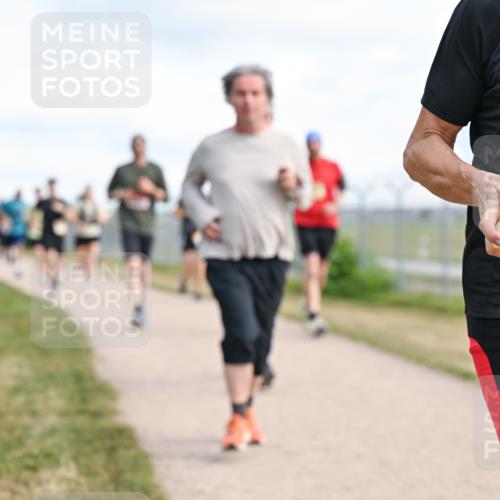 14.09.2025 - Airport Race Dr. Thomas Lammeyer http://msf.ph/oto/8873664 14.09.2025 12:18:23 Laufen 42, 160 meine-sportfotos.de