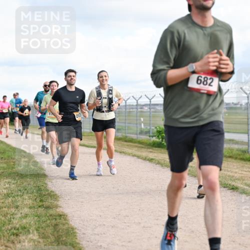 14.09.2025 - Airport Race Dr. Thomas Lammeyer http://msf.ph/oto/8873709 14.09.2025 12:18:26 Laufen 212, 682 meine-sportfotos.de