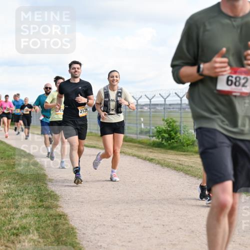 14.09.2025 - Airport Race Dr. Thomas Lammeyer http://msf.ph/oto/8873714 14.09.2025 12:18:26 Laufen 2129, 682 meine-sportfotos.de