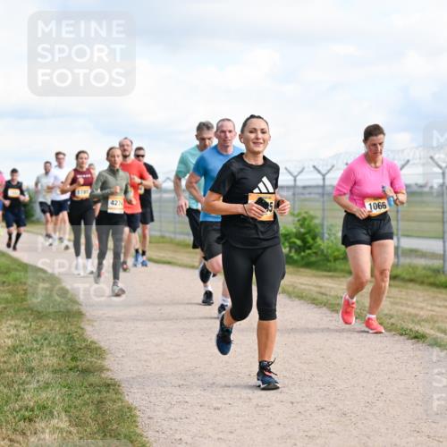 14.09.2025 - Airport Race Dr. Thomas Lammeyer http://msf.ph/oto/8873821 14.09.2025 12:18:33 Laufen 4274, 1066 meine-sportfotos.de