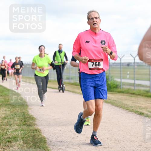 14.09.2025 - Airport Race Dr. Thomas Lammeyer http://msf.ph/oto/8873964 14.09.2025 12:18:42 Laufen 768 meine-sportfotos.de