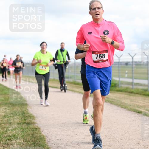 14.09.2025 - Airport Race Dr. Thomas Lammeyer http://msf.ph/oto/8873967 14.09.2025 12:18:42 Laufen 1872, 768 meine-sportfotos.de