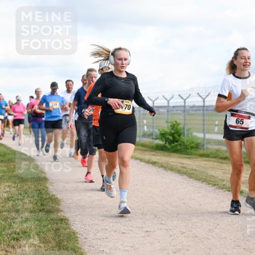 14.09.2025 - Airport Race Dr. Thomas Lammeyer http://msf.ph/oto/8874166 14.09.2025 12:18:53 Laufen 329, 69, 70, 65 meine-sportfotos.de