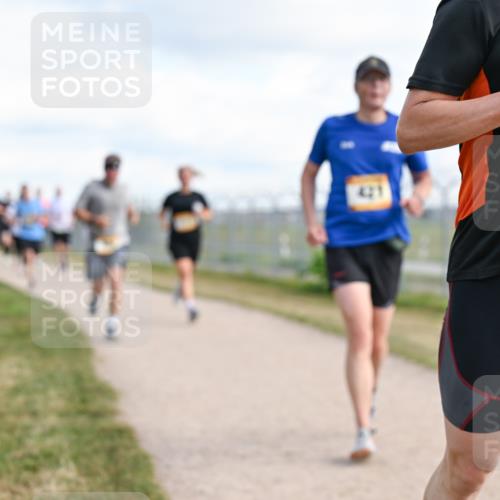 14.09.2025 - Airport Race Dr. Thomas Lammeyer http://msf.ph/oto/8874502 14.09.2025 12:19:13 Laufen 42, 03 meine-sportfotos.de
