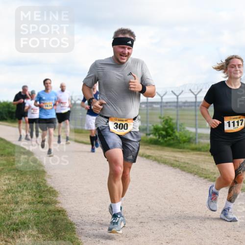 14.09.2025 - Airport Race Dr. Thomas Lammeyer http://msf.ph/oto/8874546 14.09.2025 12:19:16 Laufen 300, 1117 meine-sportfotos.de