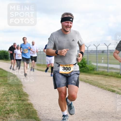 14.09.2025 - Airport Race Dr. Thomas Lammeyer http://msf.ph/oto/8874552 14.09.2025 12:19:16 Laufen 300, 1117 meine-sportfotos.de