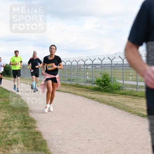 14.09.2025 - Airport Race Dr. Thomas Lammeyer http://msf.ph/oto/8874685 14.09.2025 12:19:24 Laufen 20, 88 meine-sportfotos.de