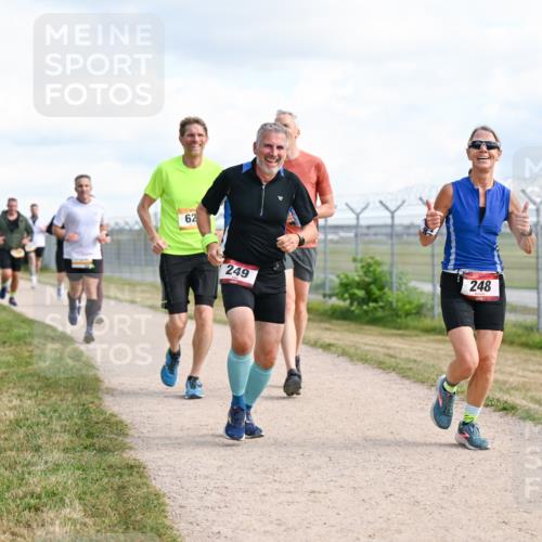 14.09.2025 - Airport Race Dr. Thomas Lammeyer http://msf.ph/oto/8874754 14.09.2025 12:19:28 Laufen 62, 248, 249 meine-sportfotos.de