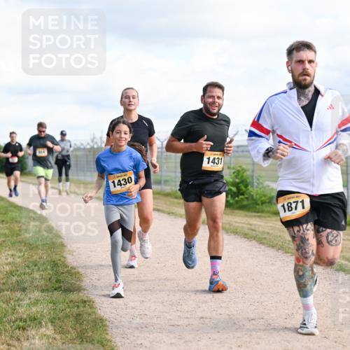 14.09.2025 - Airport Race Dr. Thomas Lammeyer http://msf.ph/oto/8874886 14.09.2025 12:19:37 Laufen 1430, 1431, 1871 meine-sportfotos.de