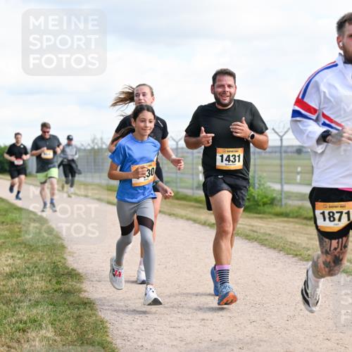 14.09.2025 - Airport Race Dr. Thomas Lammeyer http://msf.ph/oto/8874891 14.09.2025 12:19:37 Laufen 30, 1431, 1871 meine-sportfotos.de
