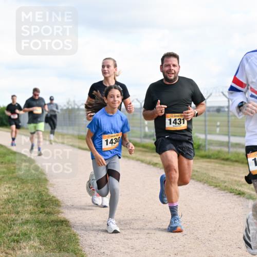 14.09.2025 - Airport Race Dr. Thomas Lammeyer http://msf.ph/oto/8874895 14.09.2025 12:19:37 Laufen 1430, 1431, 1871 meine-sportfotos.de
