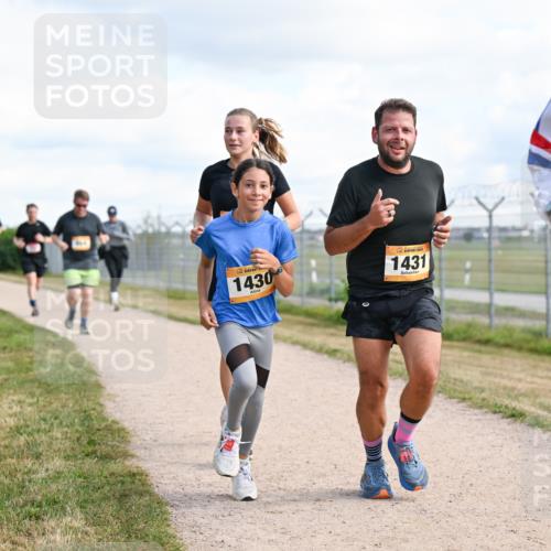 14.09.2025 - Airport Race Dr. Thomas Lammeyer http://msf.ph/oto/8874898 14.09.2025 12:19:37 Laufen 1430, 1431, 1871 meine-sportfotos.de