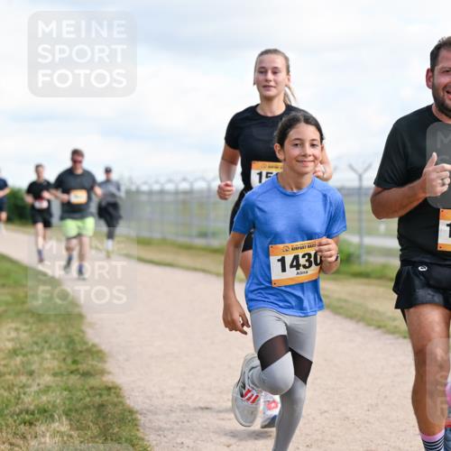 14.09.2025 - Airport Race Dr. Thomas Lammeyer http://msf.ph/oto/8874910 14.09.2025 12:19:38 Laufen 15, 1430, 1431 meine-sportfotos.de