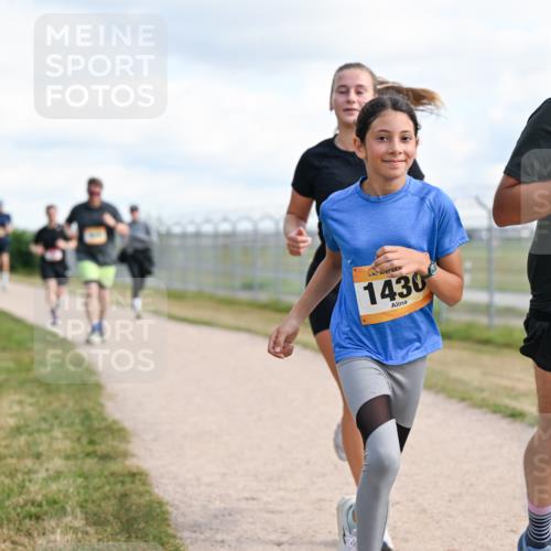 14.09.2025 - Airport Race Dr. Thomas Lammeyer http://msf.ph/oto/8874914 14.09.2025 12:19:38 Laufen 1430, 1431 meine-sportfotos.de