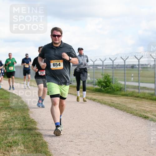 14.09.2025 - Airport Race Dr. Thomas Lammeyer http://msf.ph/oto/8874962 14.09.2025 12:19:41 Laufen 752, 654 meine-sportfotos.de